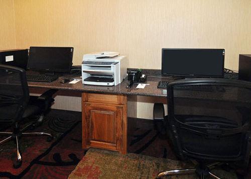 Econo Lodge Эшборо Экстерьер фото